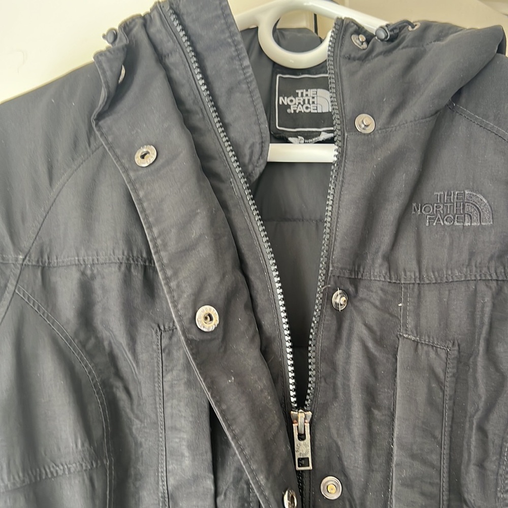 ❌SOLD The North Face Winter Jacket - Picture 3 of 3